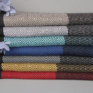 Couverture en losanges, couverture personnalisée, cadeaux personnalisés, cadeau de shower de bébé, couverture en coton de 79 x 99 po, jeté de canapé, idées cadeaux de mariage,