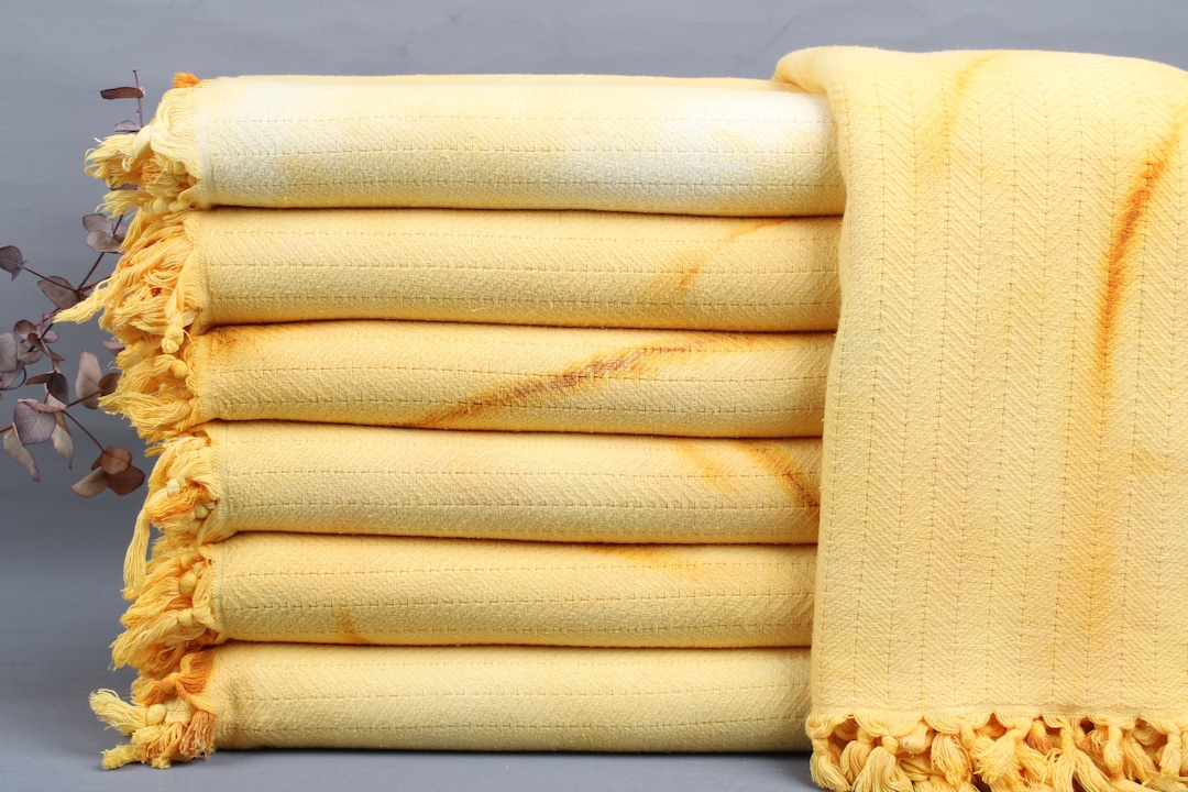 Couch Throw, Home Decor Blanket, Chevron Tie Dye Bedcover, 67x91 Inches