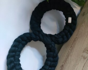 Infinity hanging wreath