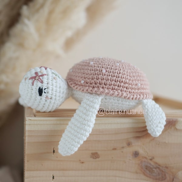 Tutoriel amigurumi tortue Maden au crochet de Claire Nuance patron PDF à télécharger en français