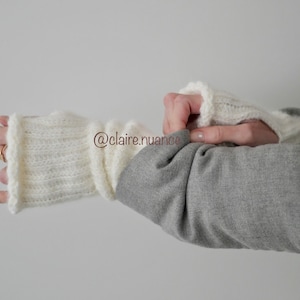 Crochet mittens pattern knit effect by Claire Nuance PDF tutorial to download in French