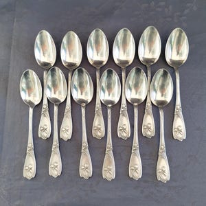 Maxim&#39;s Art Nouveau 12 silver-plated tea, coffee, dessert spoons