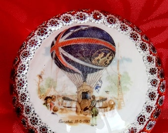 Paperweight, sulfide, Murano Lunardi hot air balloon 1785