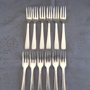 Ercuis art deco 12 silver plated cake forks