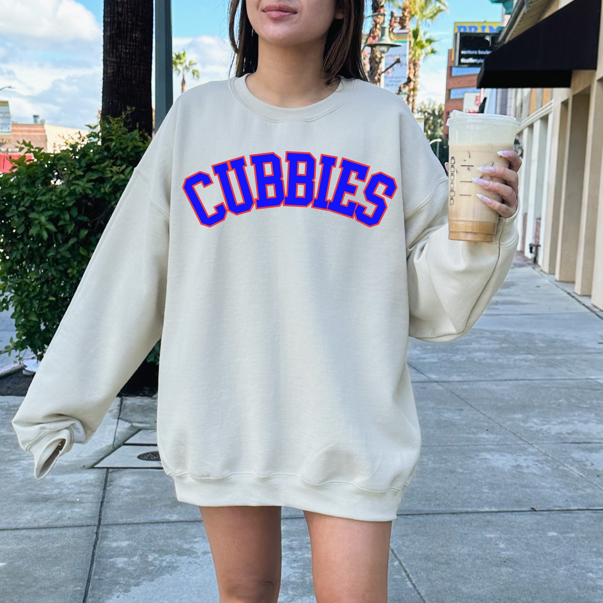 white cubs sweatshirt