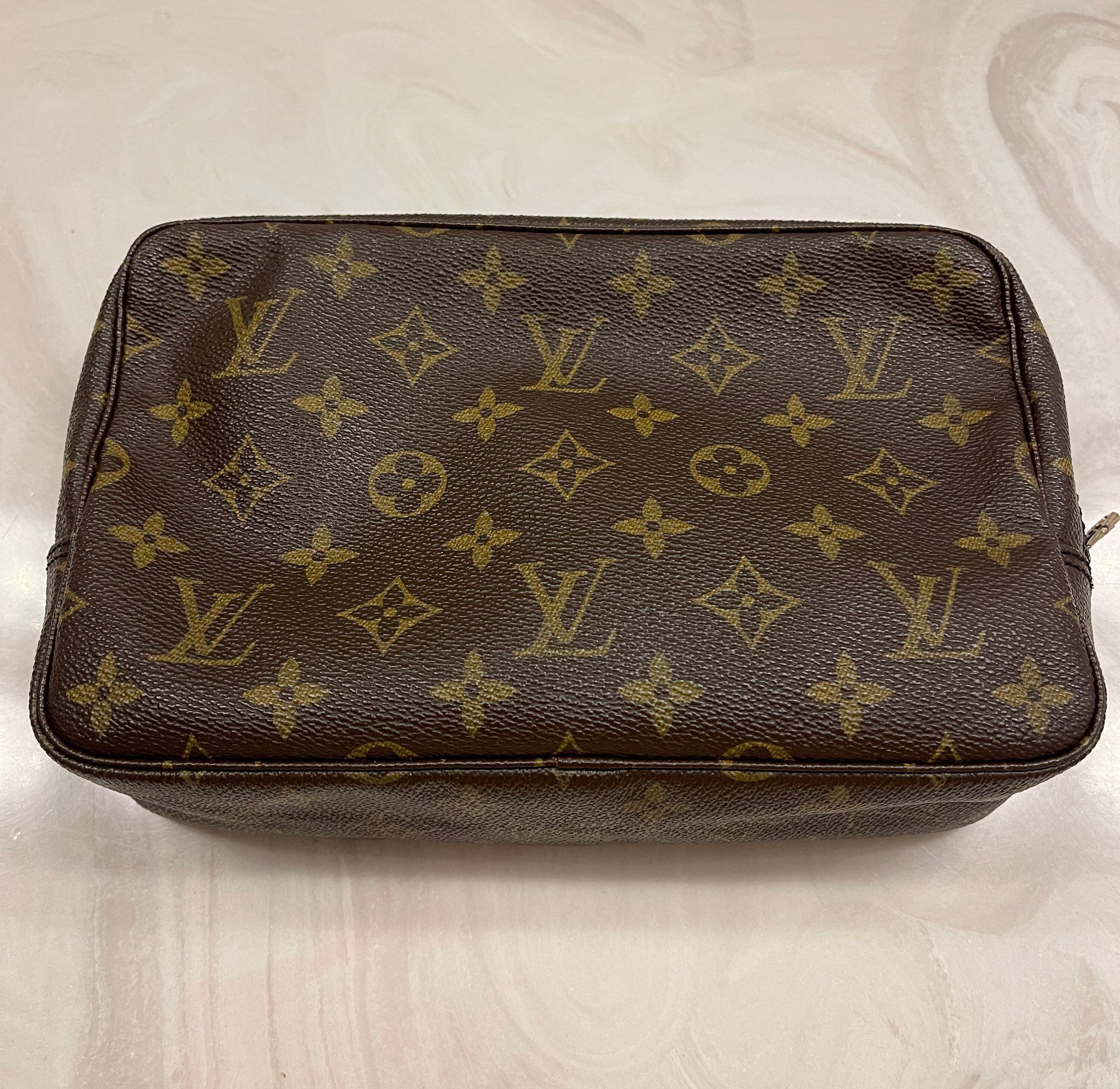  LV Toiletry Pouch 26 19 Tab Protector & Cover, Made With  Luxury Saffiano Leather (Black)