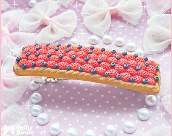 Kawaii Beerenkuchen Haarspange von Dolly House