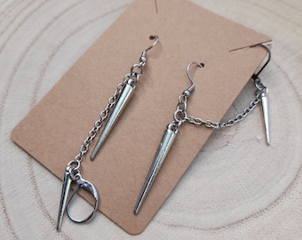 Punk Spike Anti Loss Ear Plug Earrings, Earring chain for air pods, loop earplug earrings, preppy punk earrings, festival earbud holder,