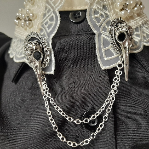 Gothic Raven Skull Double Brooch with Chain - Dark Jewellery - Occult Pin - Vintage Inspired Skull Brooch - Alternative Fashion Accessory