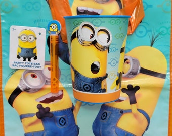 Minions Halloween Party Favor Set: Tote Bag, Cup & Bubbles