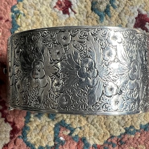Antique Floral Victorian Silver Bangle Cuff Bracelet