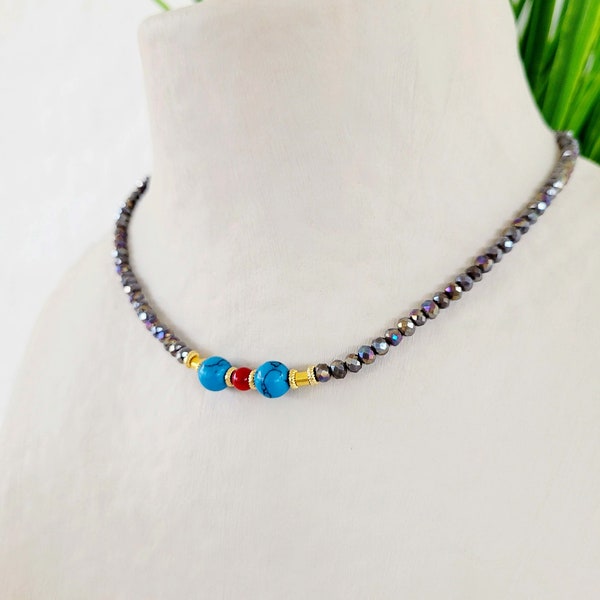 Necklace Ras de Cou, Brilliant Glass Beads, Turquoise Pastille Stone