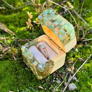 Engagement ring box, proposal ring box, single ring box, green ring box, proposal ring box, green jewelry box
