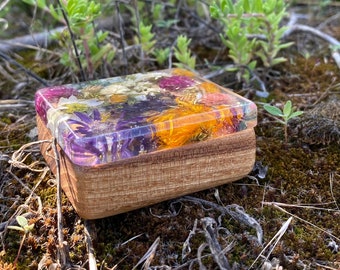 Flower wood ring box, jewelry box wood, colourful floral ring box, keepsake rustic ring holder, handmade trinket box, bearer proposal box