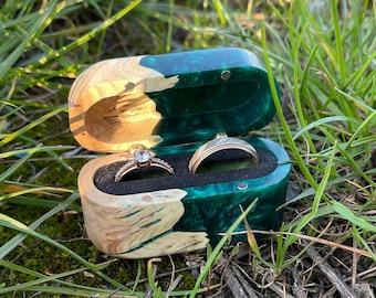 Wooden green wedding ring box, wedding double ring holder, multi rings box nature, two rings wedding custom ring box, epoxy ring box