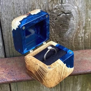 Scatola per anello di proposta blu scuro, scatola per anello in legno, scatola per anello speciale fatta a mano, scatola per anello tascabile, scatola per anello di fidanzamento, regalo per un momento unico