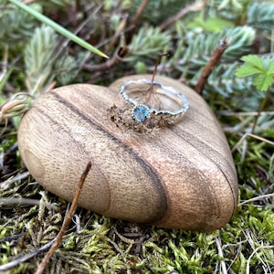 Heart wooden proposal ring holder, engagement ring box, ring box proposal, ring bearer proposal box, proposal ring box, custom ring box