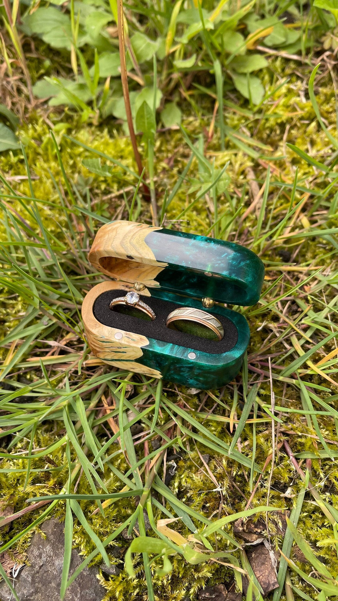 Emerald Green Double Ring Box, Epoxy Ring Holder, Wedding Ring Holder ...