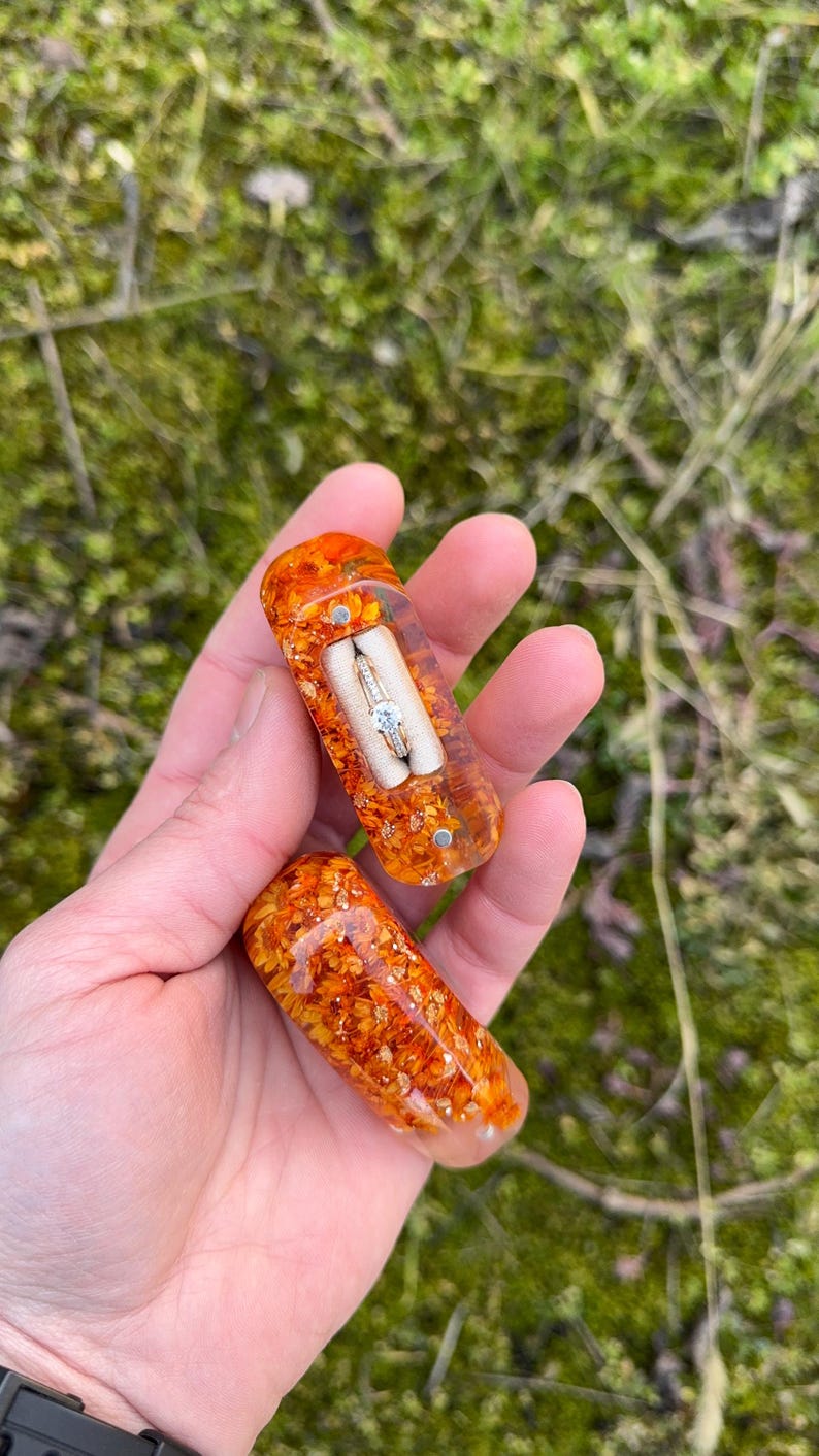 Expoxy Box Amber Heart Resin Ring Box, Orange Floral Epoxy Holder, Unique Proposal ...