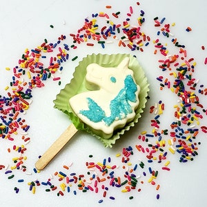 Unicorn Cakesicles