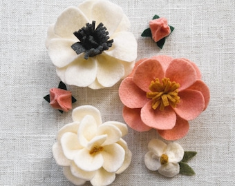 Handgemaakte vilten bloemmagneet: pioenrozen, rozen, anemoon