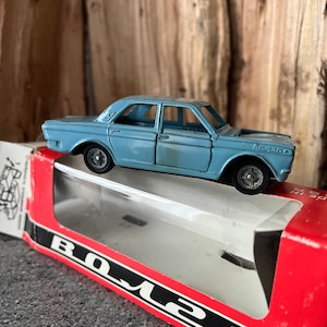 パトカーヴォルガ/CCCP/1/43ミニカー中古品 パトカーヴォルガ/CCCP/1/43ミニカー中古品