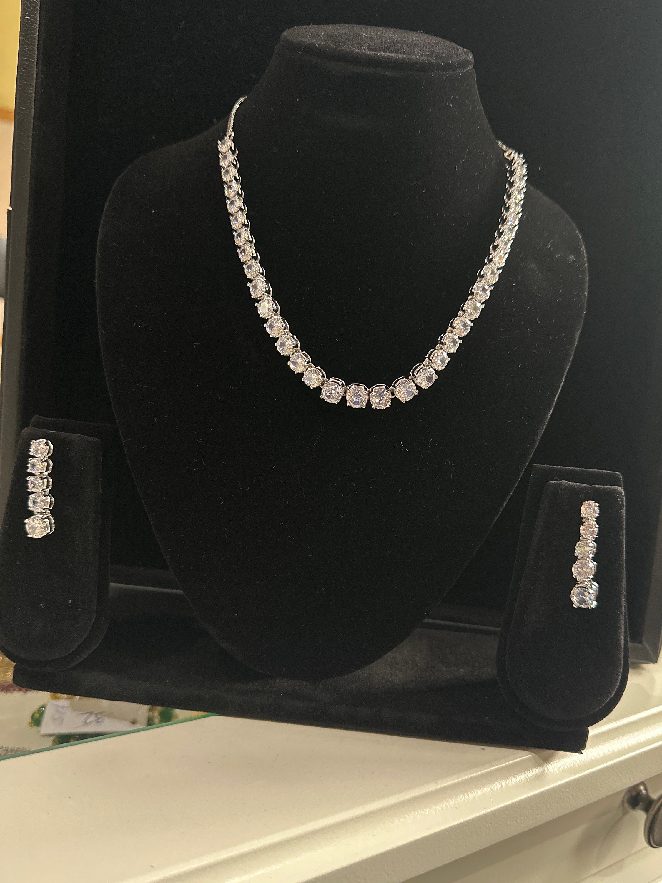 My new tennis bracelet and necklace set just arrived! : r/Moissanite