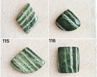 Lote al por mayor de cabujones de ópalo verde natural suizo, utilizado para la fabricación de joyas (113-116)