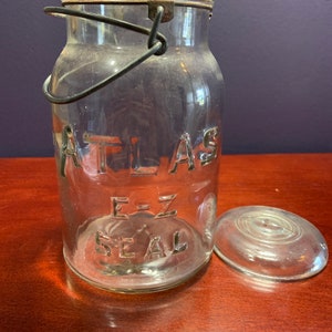 Vintage Atlas E-Z Seal Clear Quart Mason Jar with Wire Bail.
