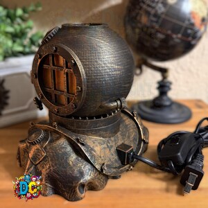 Deep‑Sea Diver Nautical Table Lamp Nightlight