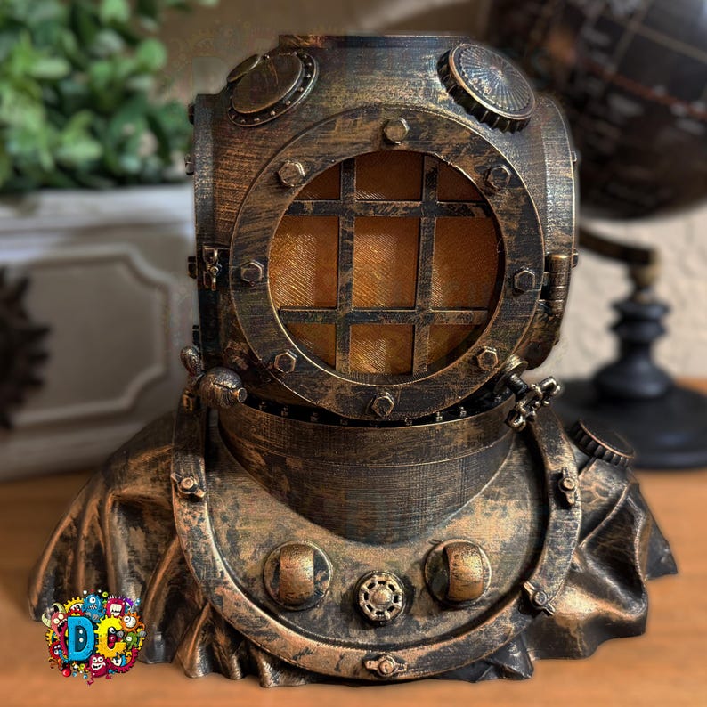 Deep‑Sea Diver Nautical Table Lamp Nightlight