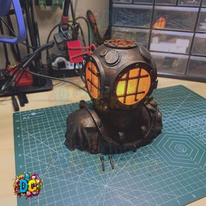 Deep‑Sea Diver Nautical Table Lamp Nightlight