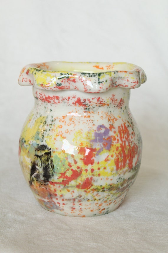 波と鳥の模様 陶器の花瓶 オリジナルのユニークな形状の陶器の花瓶、トンボの花と鳥、マルチ