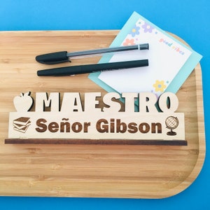 Maestro Maestra Spanish Teacher Gift for Her Maestra Name Sign personalized Spanish Teacher Desk Plaque Spanish Classroom Decor