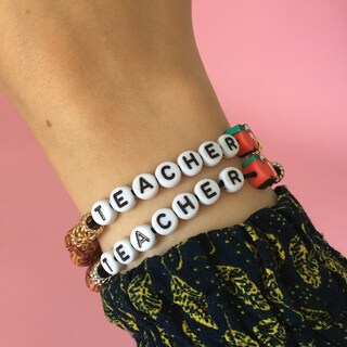 Set Di 4 Bracciali Di Apprezzamento Per Insegnanti Con Perline E Ciondoli: Regalo Unico Per Maestre, Idee Regalo Per Ringraziamento, Fine Anno E Ritorno A Scuola