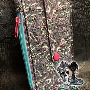 Monedero fino estilo punk