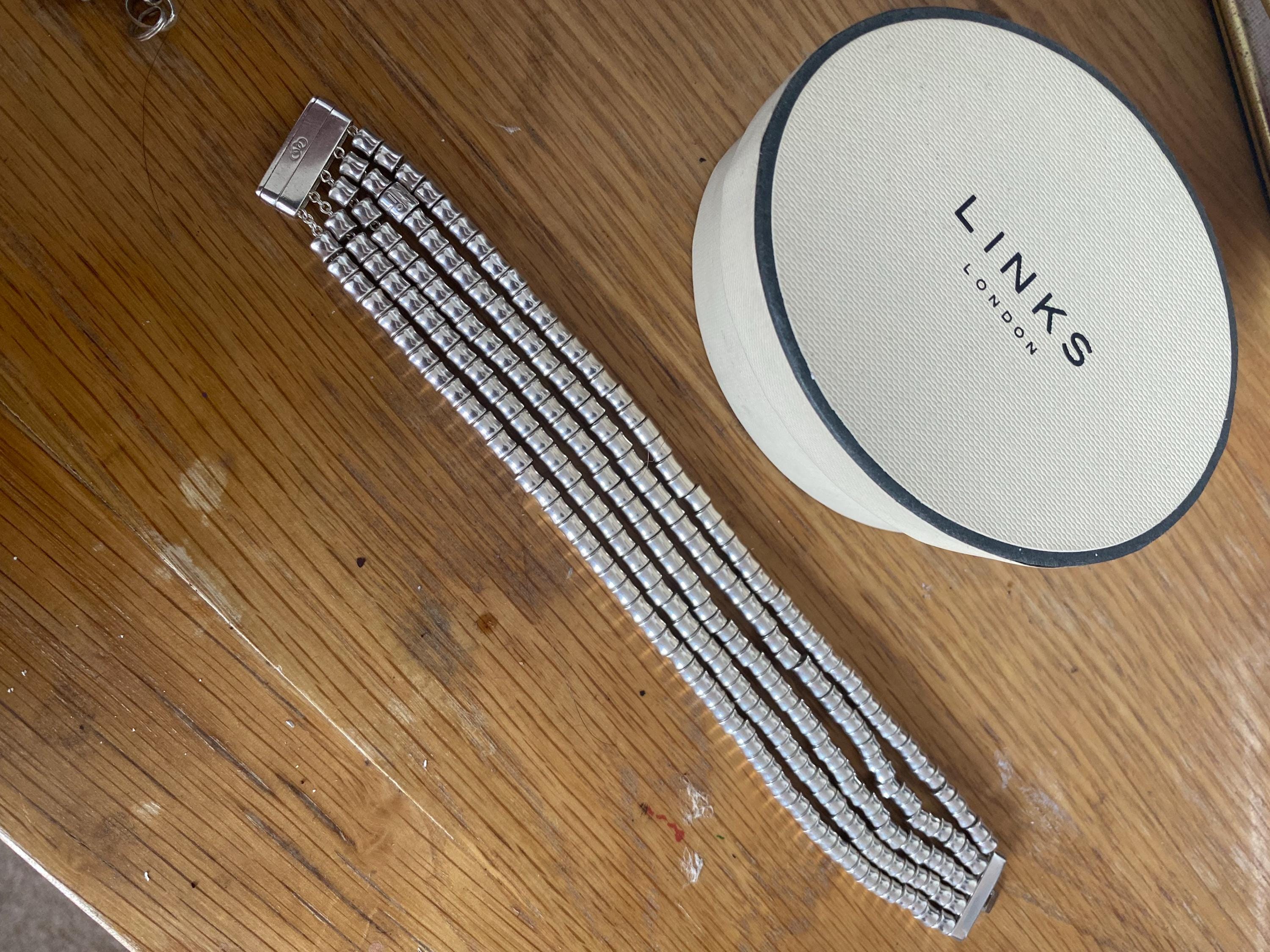 希少なLINKS OF LONDONの刻印入りマルチストランドオールソート