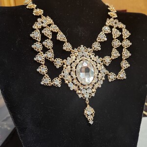 Natasha custom jewelry shop