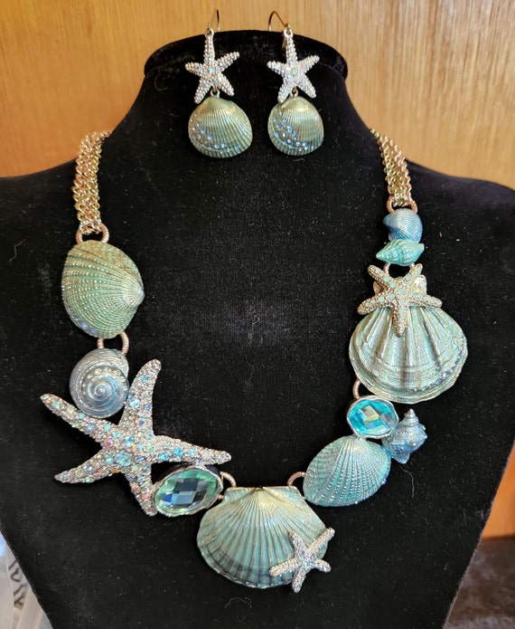 Starfish and Shell Necklace and Earrings By St. T… - image 2