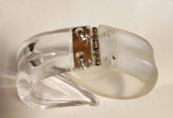 1 VINTAGE TRANSLUCENT BRACELET - image 4