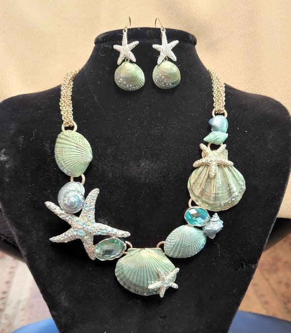 Starfish and Shell Necklace and Earrings By St. T… - image 1