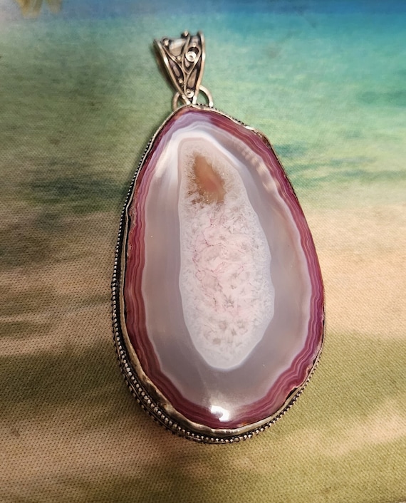 SILVER GEODE PENDENT - image 1