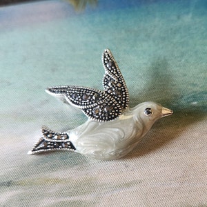 1 Vintage Swallow PIN