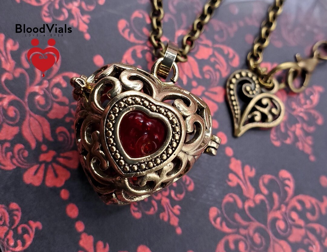 1 Bronzetone Heart Locket Bloodvial Necklace Kit With 32.25