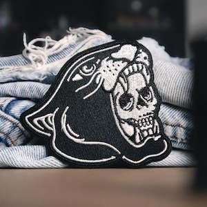Panterschedel patch / DIY geborduurde patch ijzer naai punk ambachtelijke tattoo motief badge goth emo cadeau voor jassen