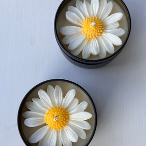 Bougies originales Marguerite et Tournesol dans un pot en métal 100g Daisy candle