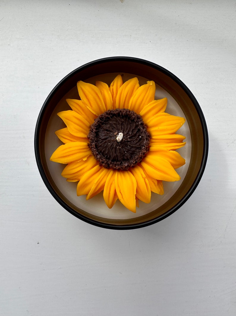 Bougies originales Marguerite et Tournesol dans un pot en métal 100g Sunflower candle
