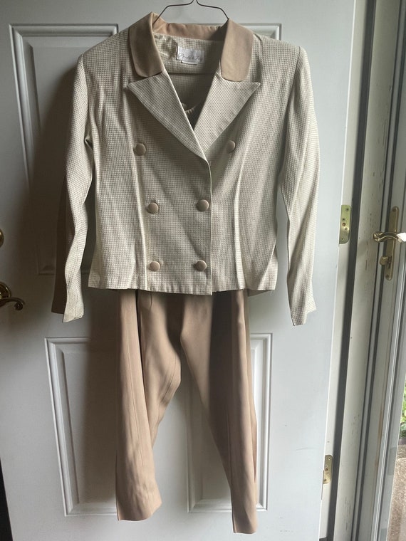 Vintage 1980’s beige pantsuit - image 3