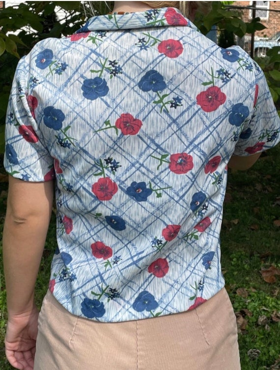 Vintage 1970’s floral blue and pink top - image 3