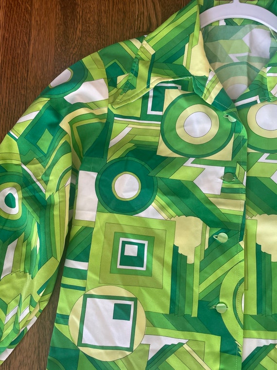 70’s psychedelic green geometric design blouse si… - image 4